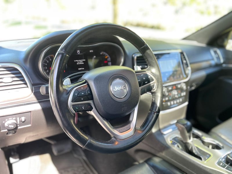 Jeep GRAND CHEROKEE 2021 - Imagen 11 de 20