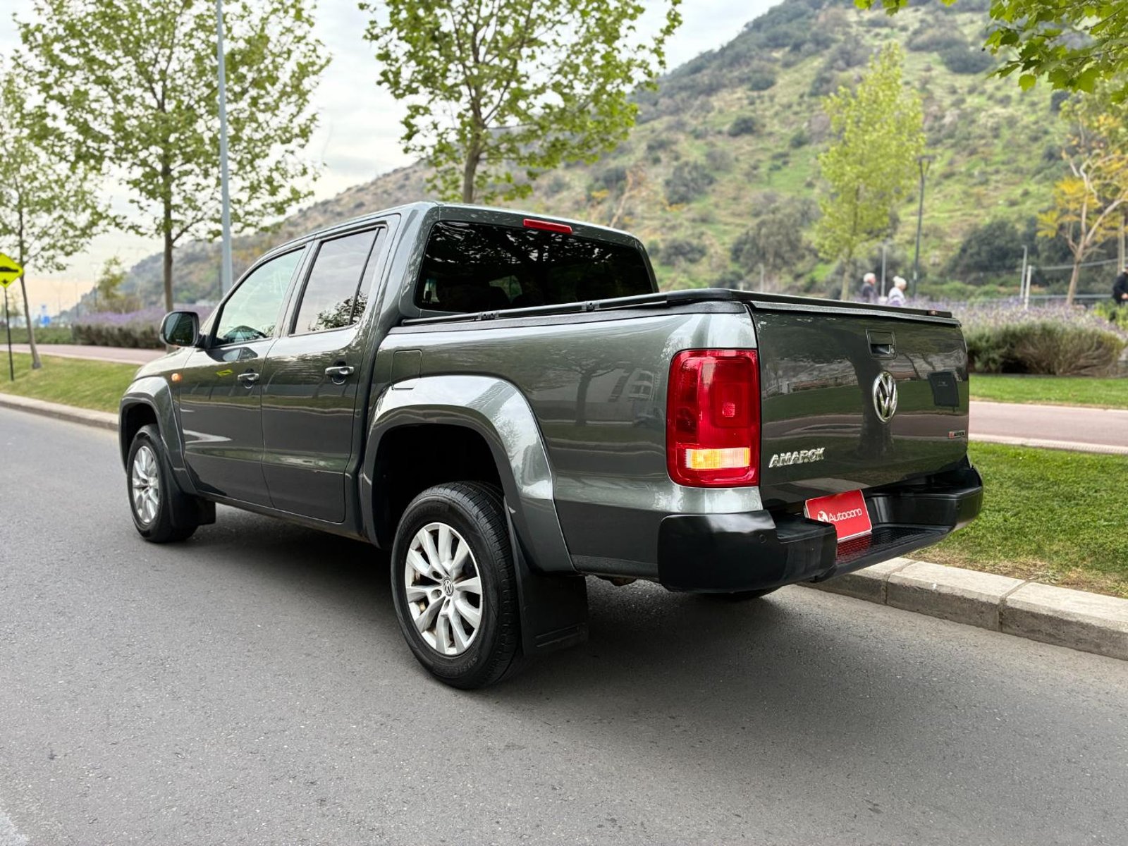 Volkswagen AMAROK Comfortline 2.0 TDI 4Motion 2023 - Foto 4 de 20