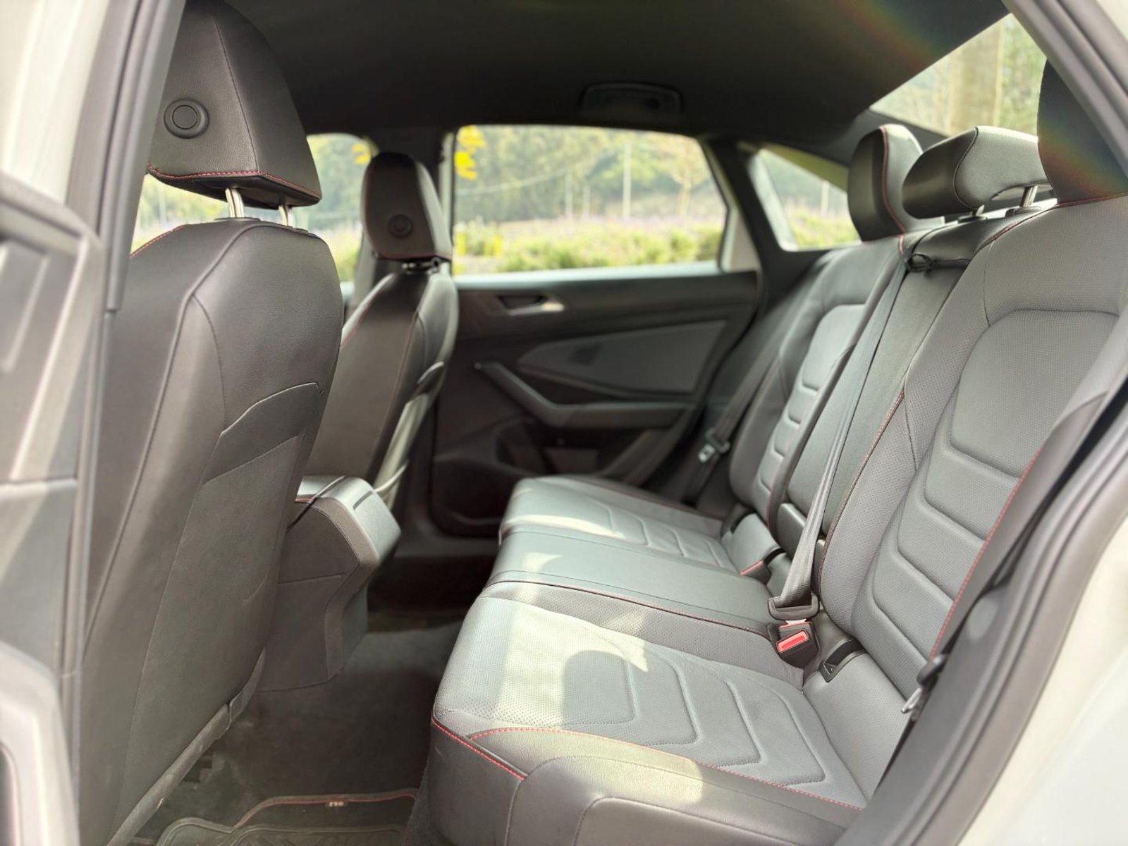 Volkswagen JETTA GLI 2.0 TSI DSG 2025 - Imagen 19 de 20