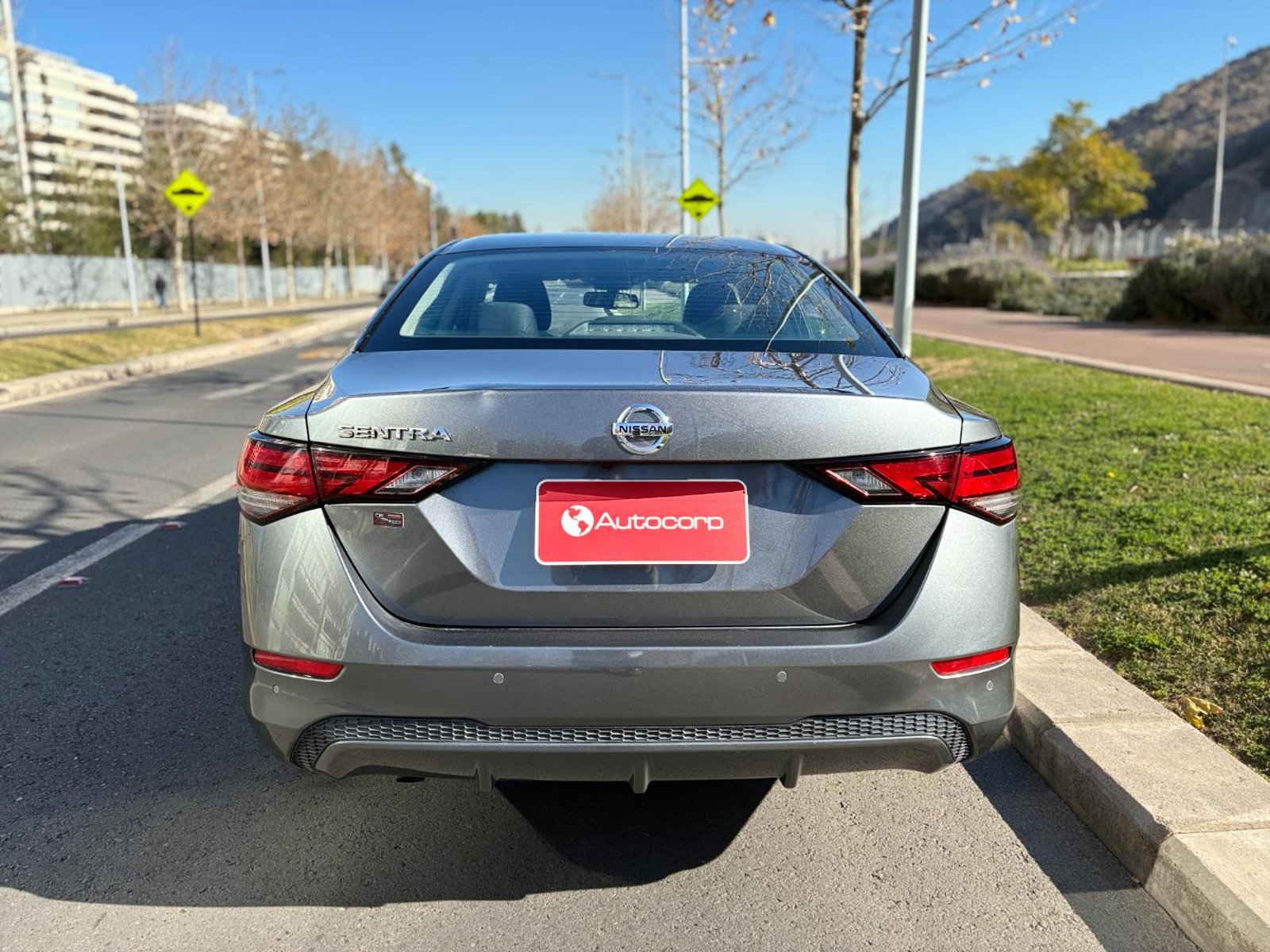 Nissan SENTRA Advance 2.0 CVT 2022 - Foto 5 de 18