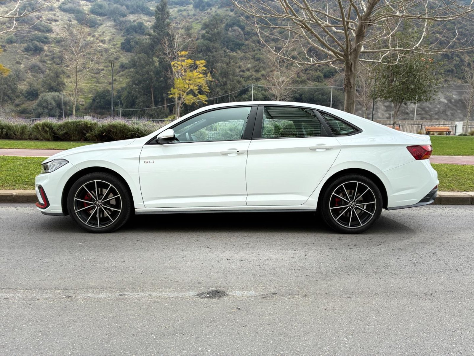 Volkswagen JETTA GLI 2.0 TSI DSG 2025 - Imagen 8 de 20