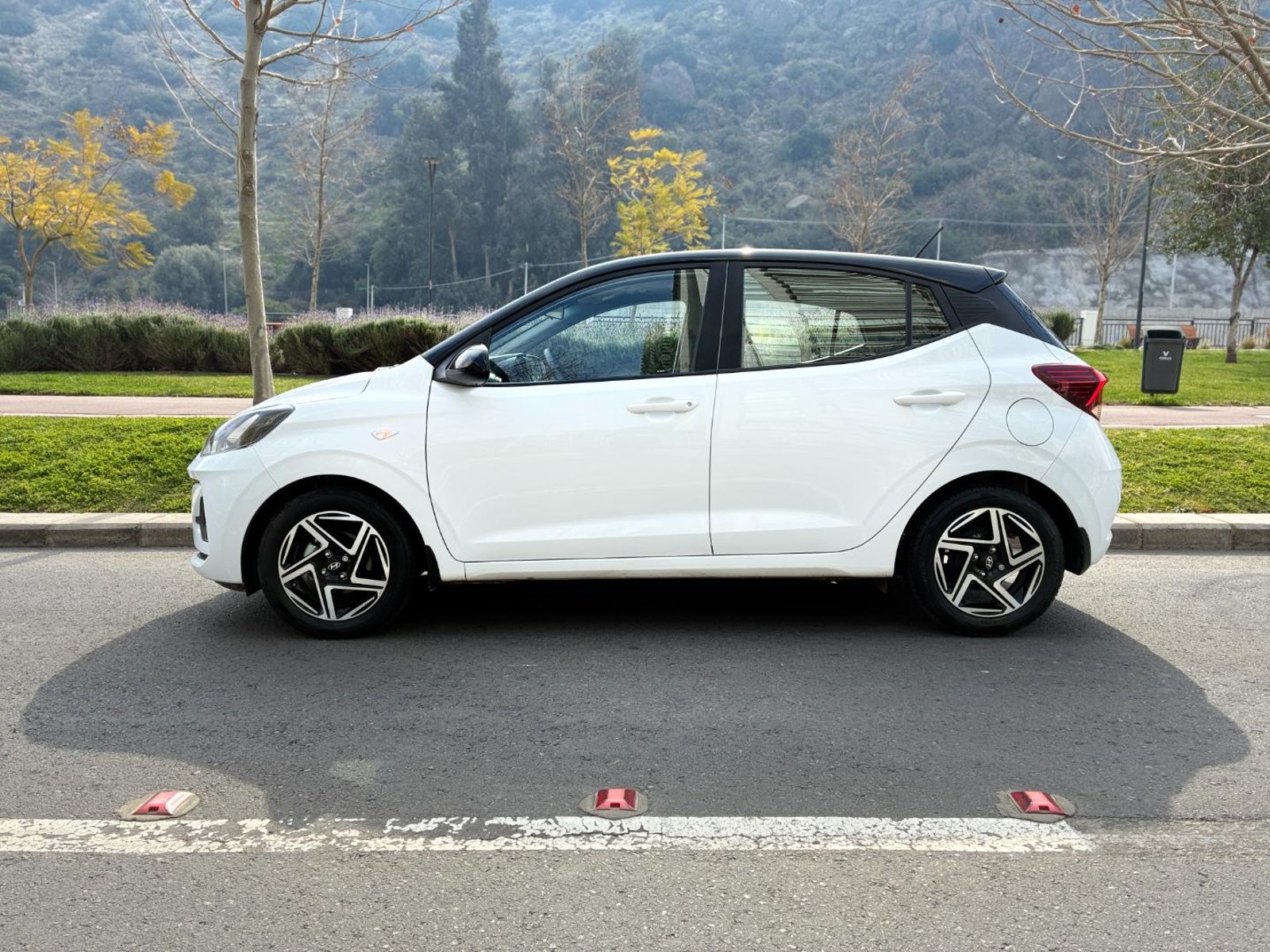 Hyundai GRAND I10 HB 1.2 Plus 2025 - Imagen 4 de 18