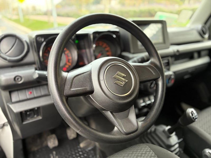 Suzuki JIMNY GL 1.5 Winche 5MT 4x4 2023 - Imagen 12 de 20