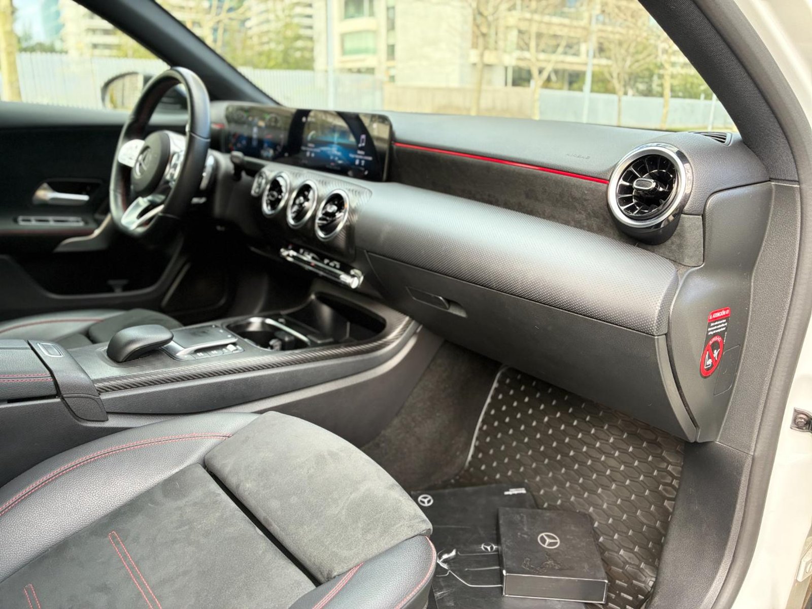 Mercedes-Benz A200 D 2021 - Imagen 19 de 20