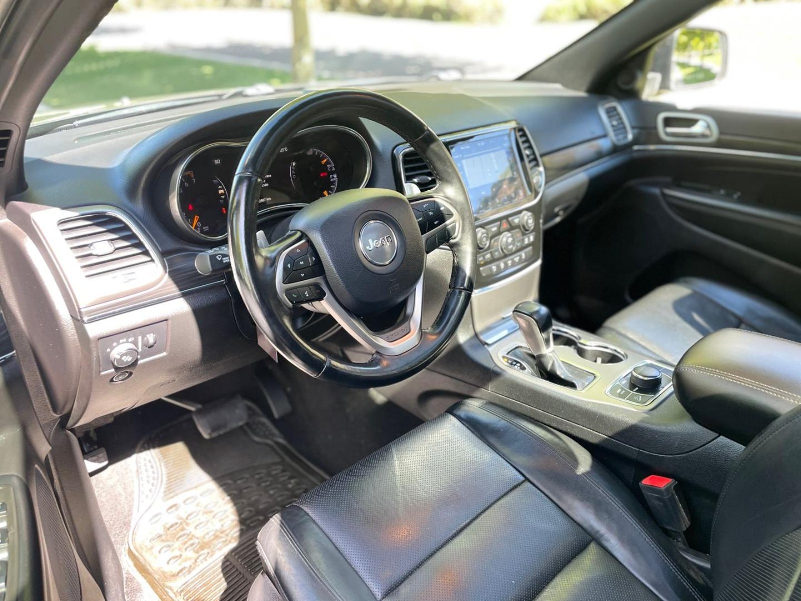 Jeep GRAND CHEROKEE 2021 - Imagen 10 de 20