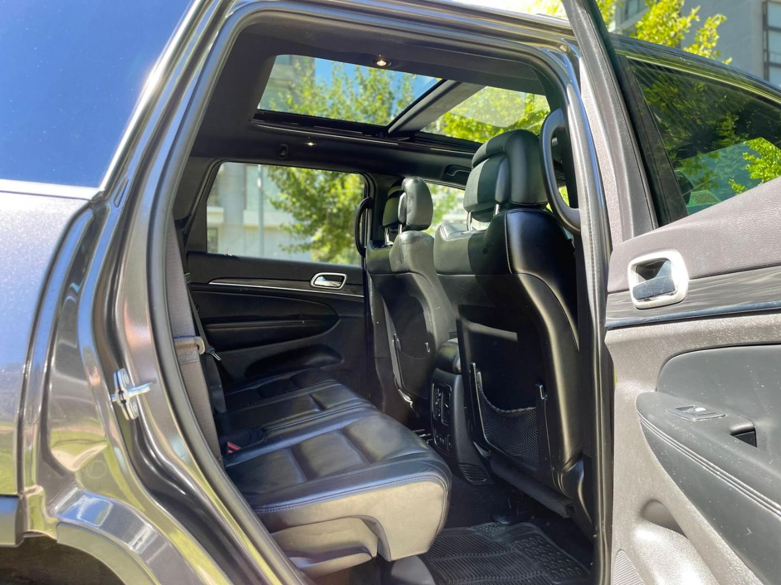 Jeep GRAND CHEROKEE 2021 - Imagen 17 de 20