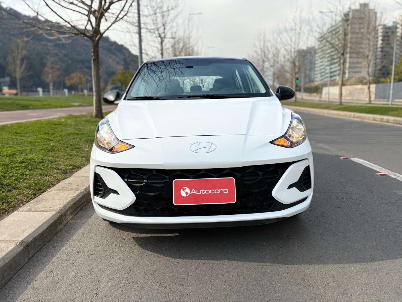 Hyundai GRAND I10 HB 1.2 Plus 2025 - Foto 2 de 18