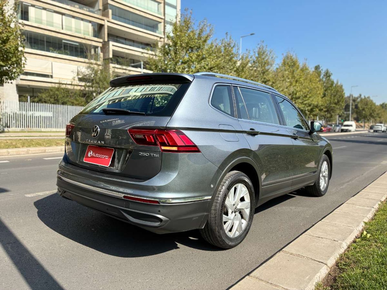 Volkswagen TIGUAN TSI COMFORTLINE 2025 - Foto 5 de 18