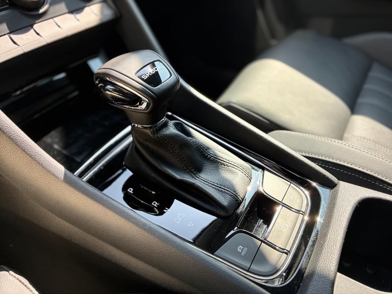 Skoda Karoq Design 1.4 TSI AT 2026 - Imagen 16 de 20