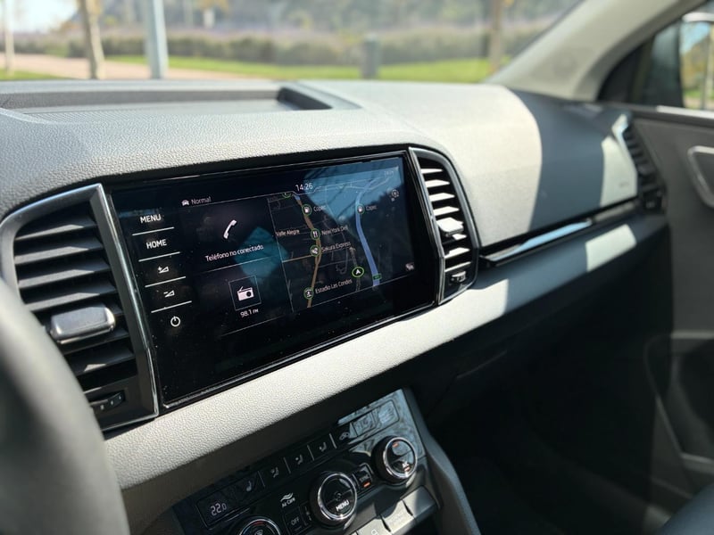 Skoda Karoq Design 1.4 TSI AT 2026 - Imagen 14 de 20