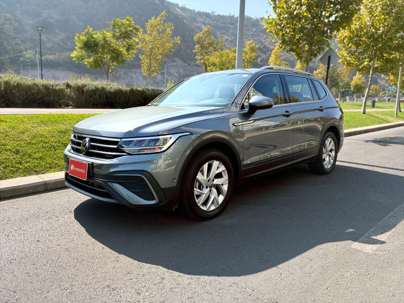 Volkswagen TIGUAN TSI COMFORTLINE 2025 - Foto 4 de 18
