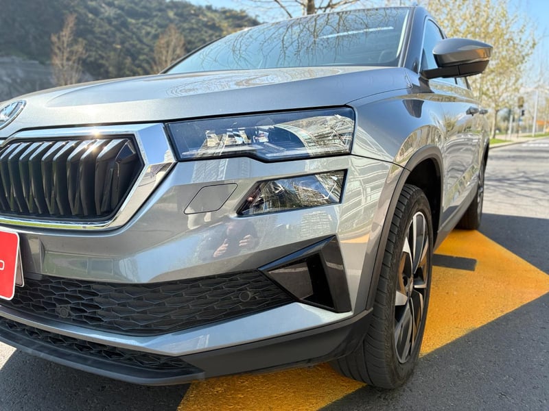 Skoda Karoq Design 1.4 TSI AT 2026 - Imagen 6 de 20