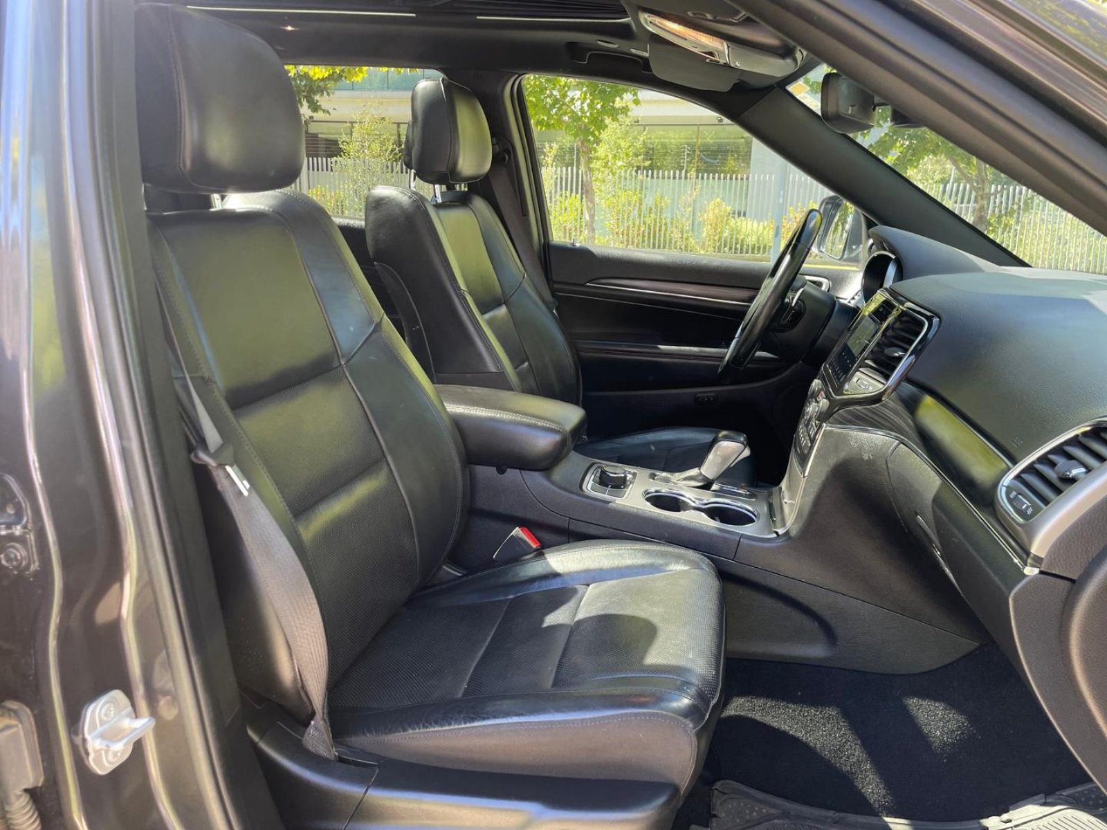 Jeep GRAND CHEROKEE 2021 - Imagen 19 de 20