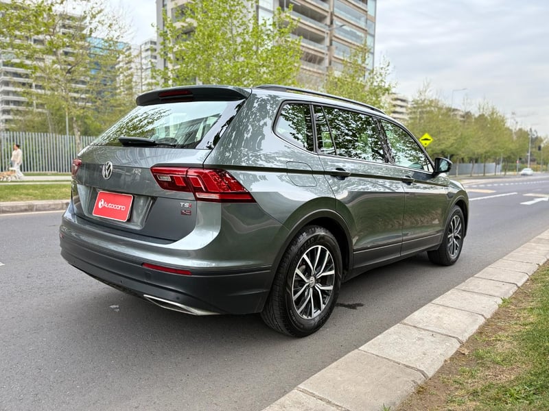 Volkswagen TIGUAN Comfortline 1.4 TSI 2019 - Imagen 6 de 20