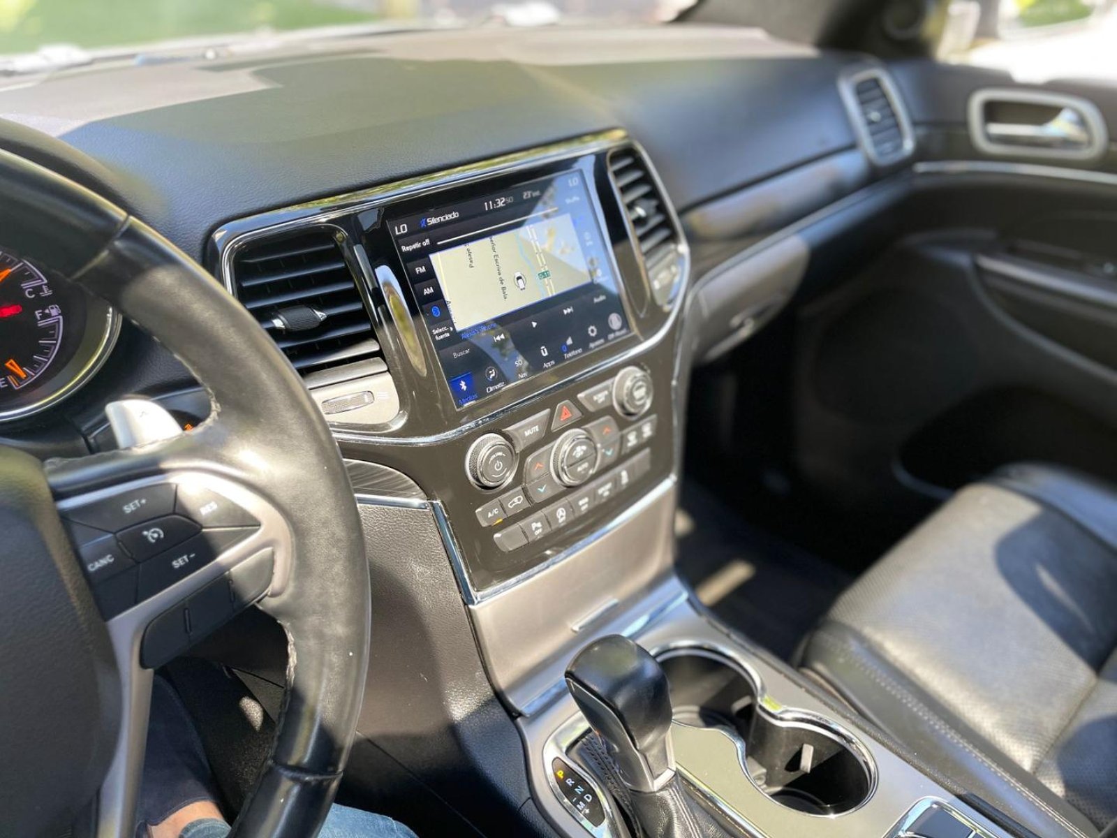Jeep GRAND CHEROKEE 2021 - Imagen 14 de 20