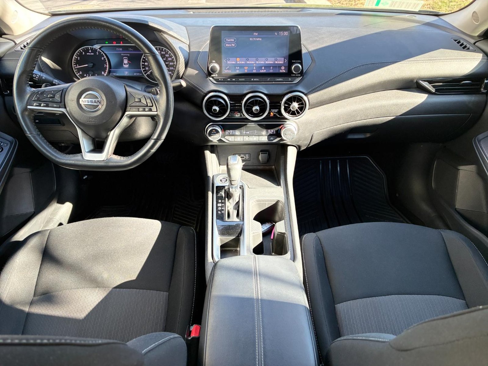 NISSAN SENTRA Advance 2.0 CVT 2022 - Imagen 16 de 18