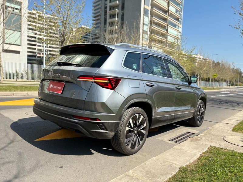 Skoda Karoq Design 1.4 TSI AT 2026 - Imagen 9 de 20