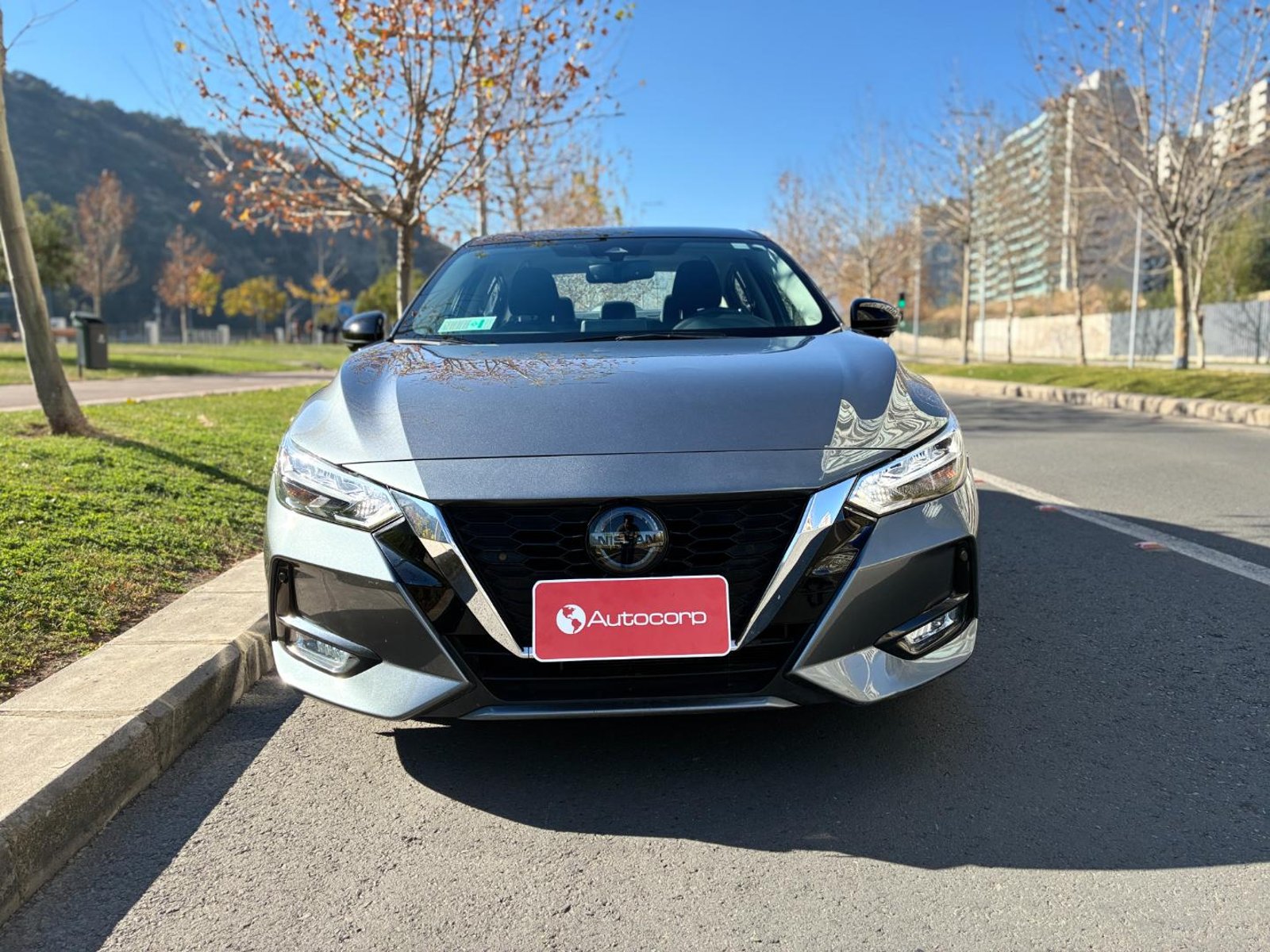 Nissan SENTRA Advance 2.0 CVT 2022 - Foto 2 de 18