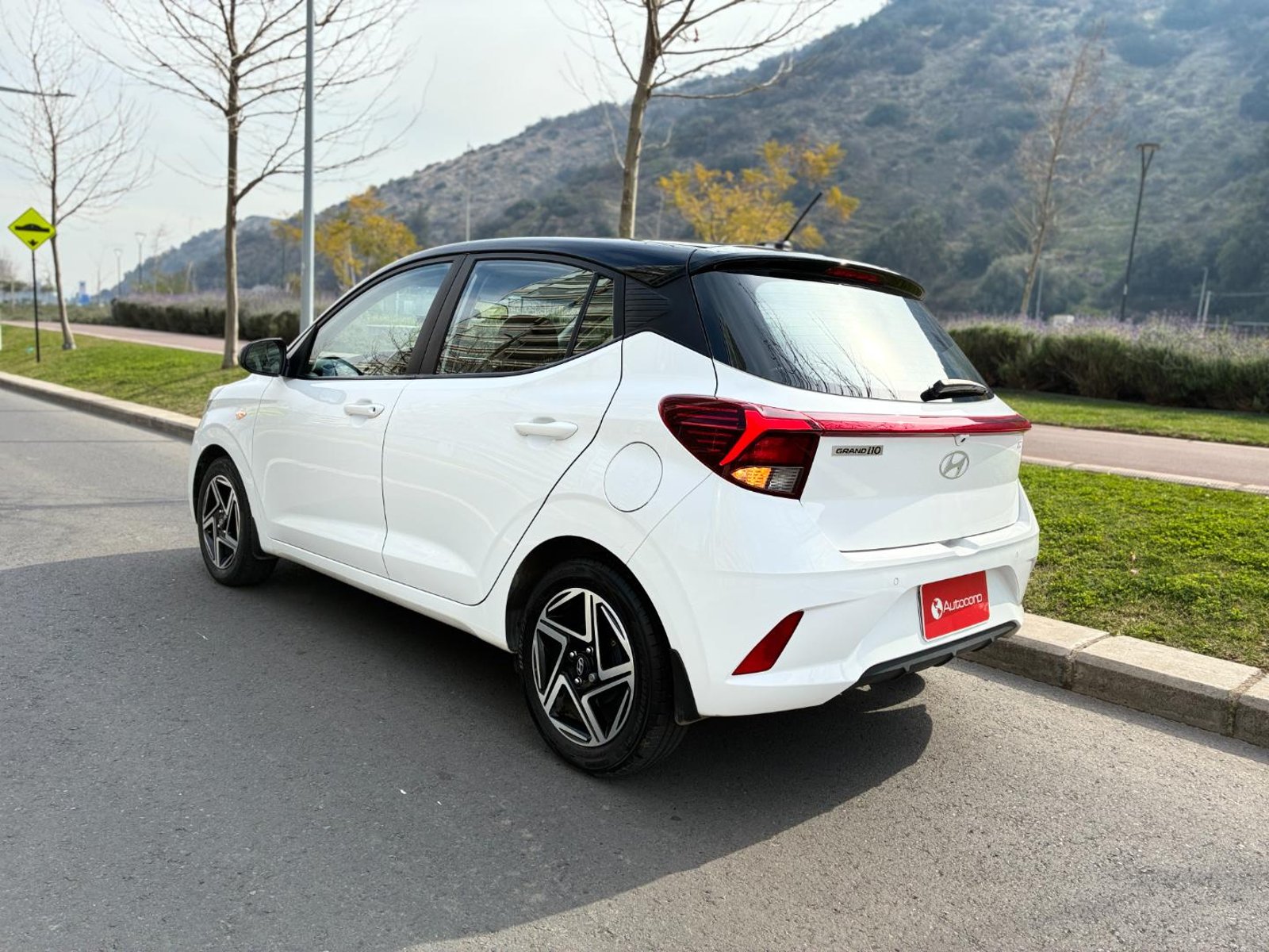 Hyundai GRAND I10 HB 1.2 Plus 2025 - Imagen 8 de 18