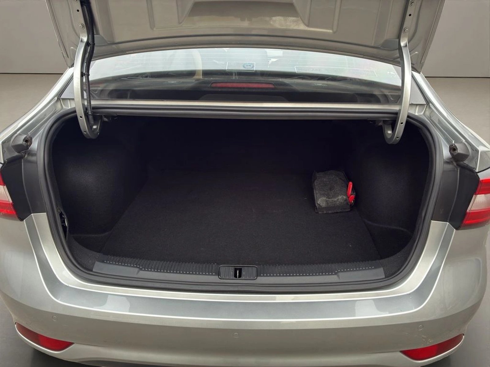 MG 5 1.5 COM AT 2025 - Imagen 14 de 16