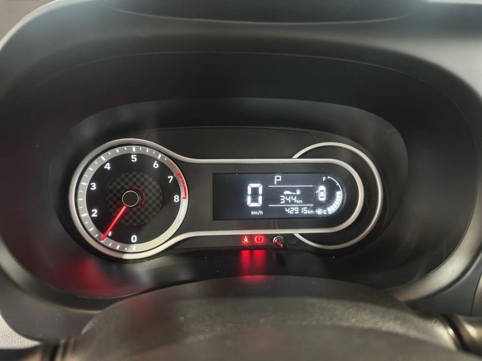 HYUNDAI GRAND I10 1.2 AI3 SDN PLUS MT 2023 - Imagen 11 de 19