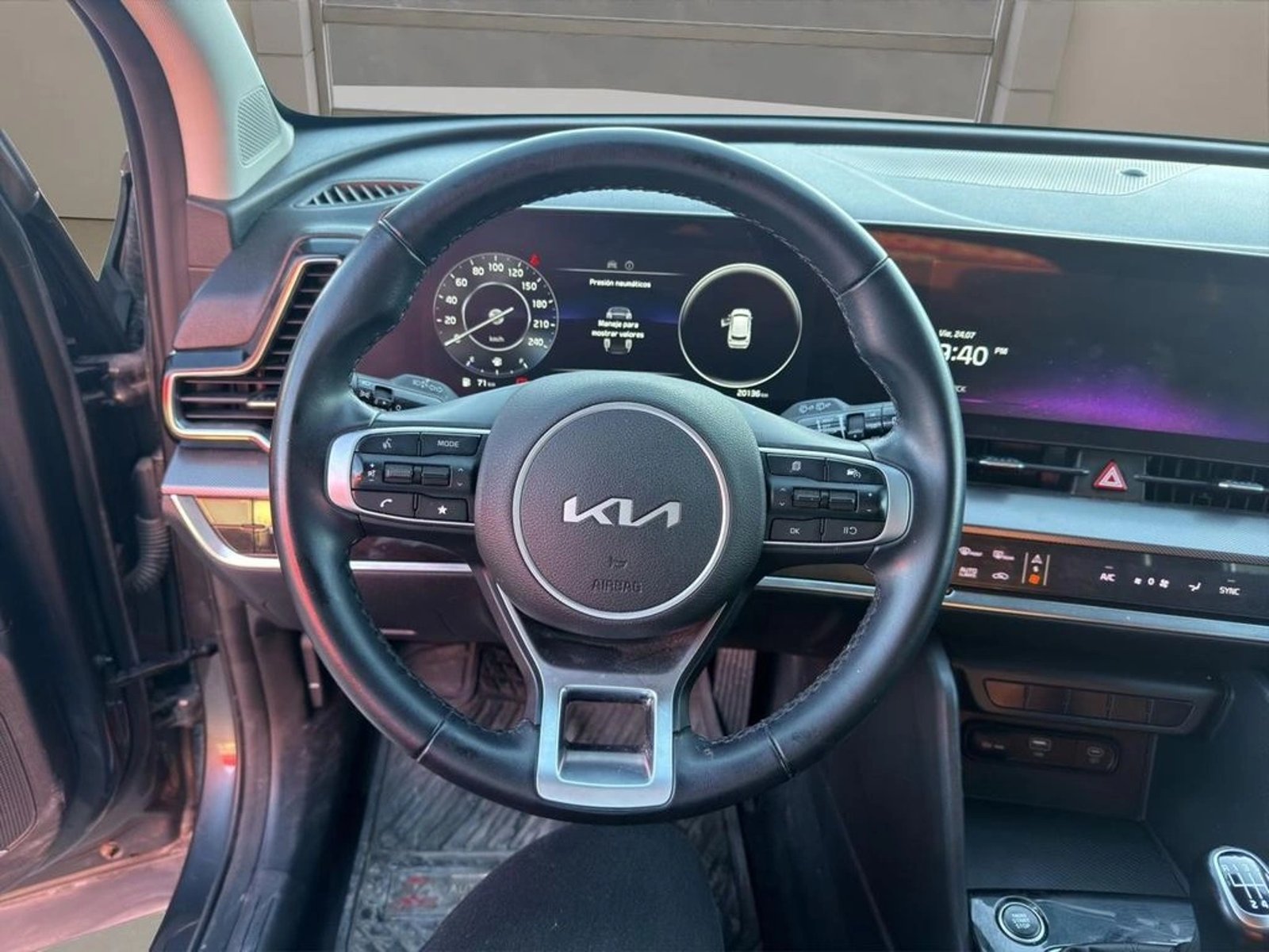 Kia SPORTAGE SPORTAGE LX 2.0L GSL 6AT 2WD 6AB 2023 - Imagen 8 de 14