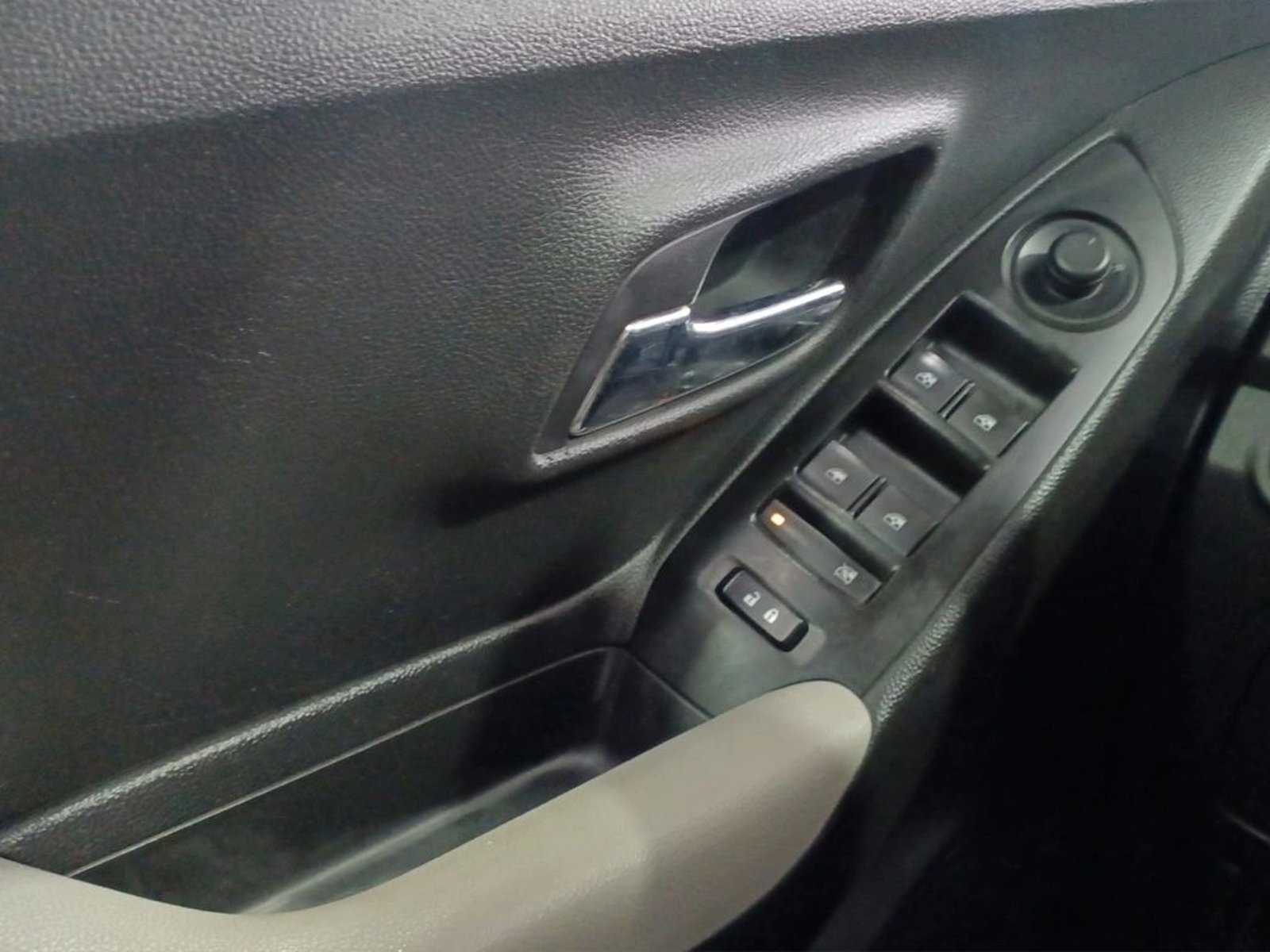 Chevrolet TRACKER 1.8 LT MT (2018) 2018 - Imagen 10 de 12