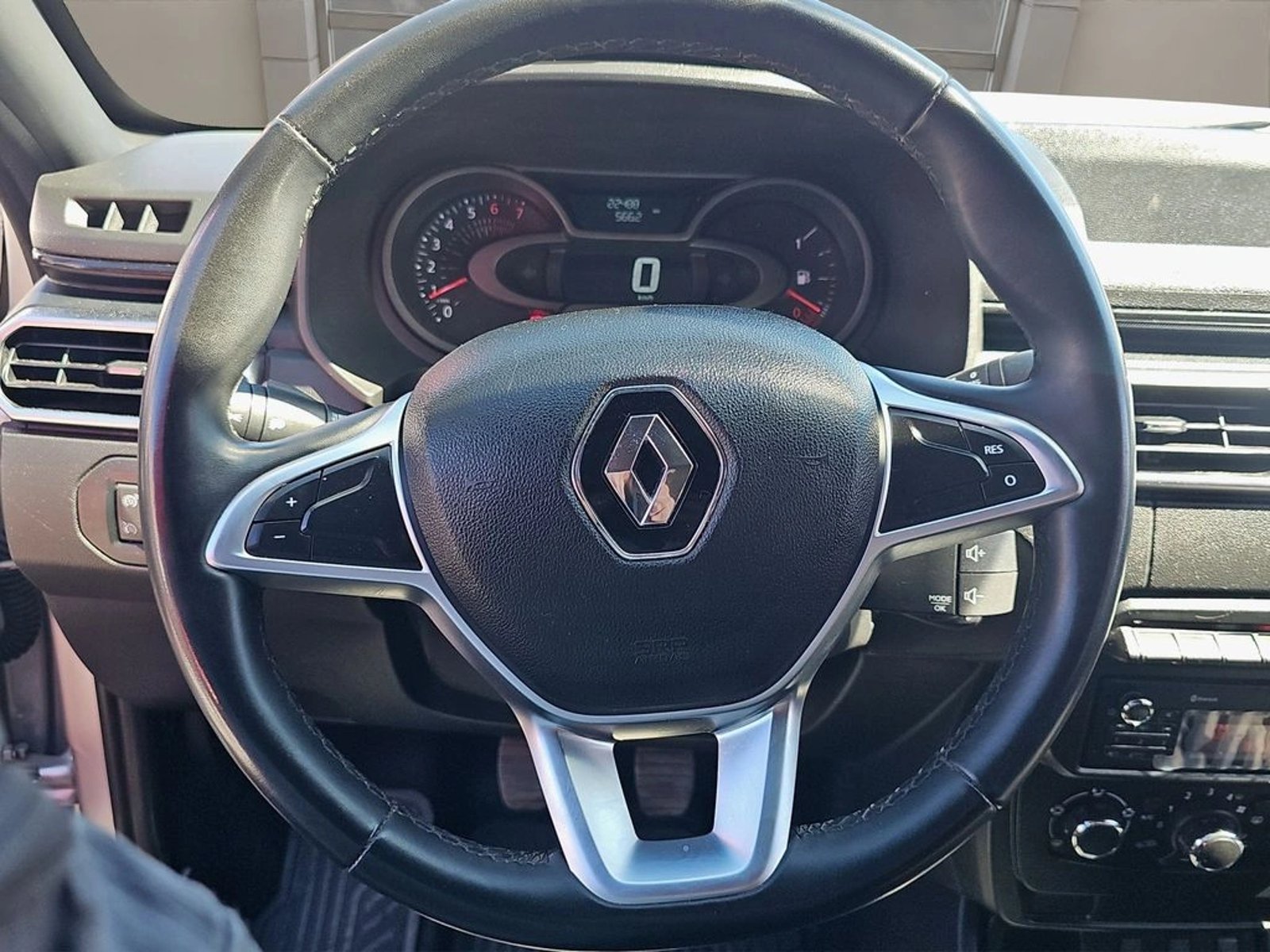 Renault Oroch ZEN 1.6 2023 - Imagen 10 de 12