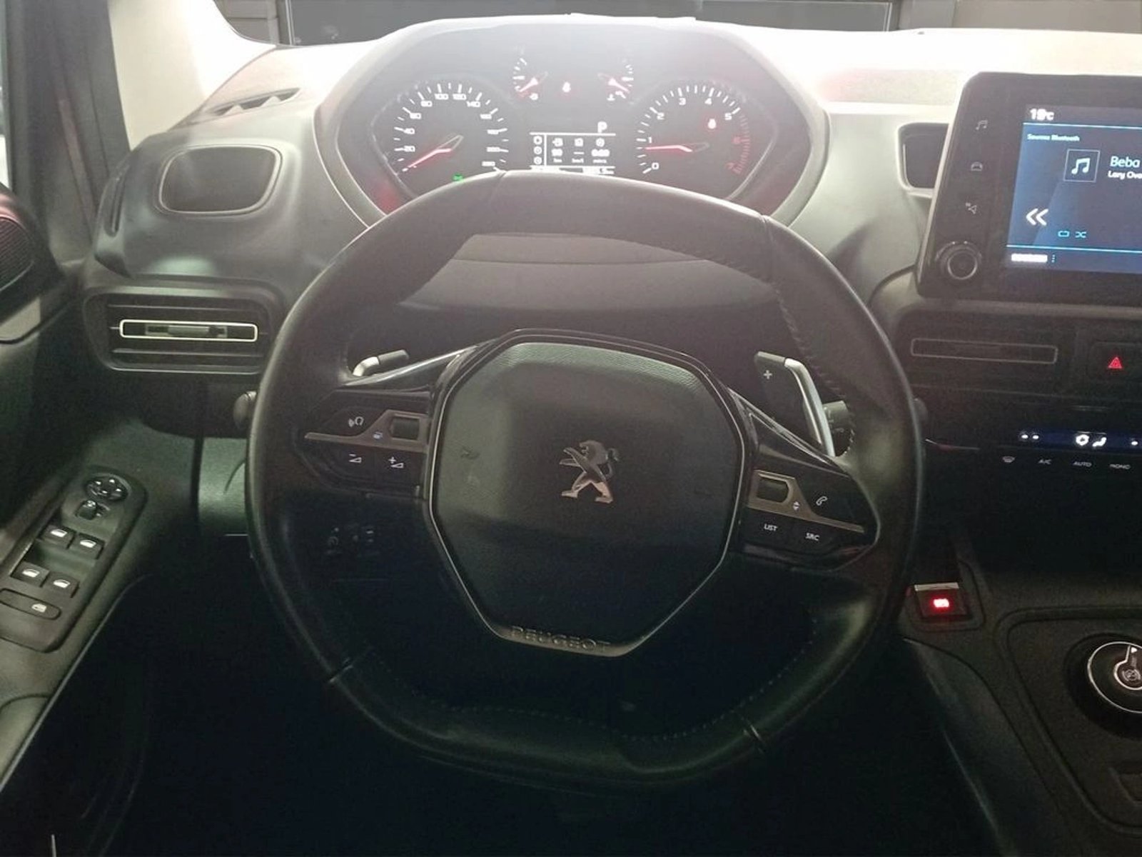 Peugeot RIFTER 1.2 ALLURE PURETECH 130 AT 2021 - Imagen 9 de 15
