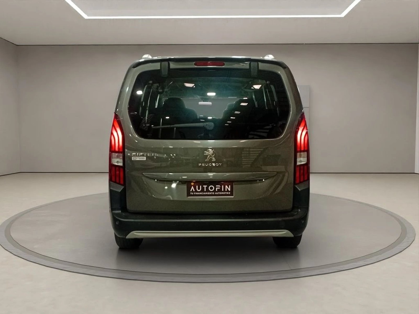 Peugeot RIFTER 1.2 ALLURE PURETECH 130 AT 2021 - Foto 5 de 15
