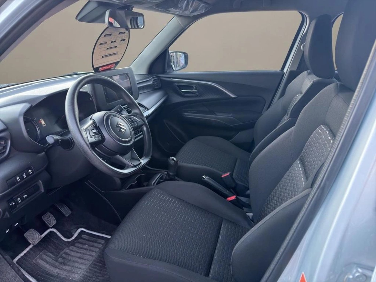 Suzuki SWIFT 1.2 GL SMART HYBRID 2025 - Imagen 11 de 16