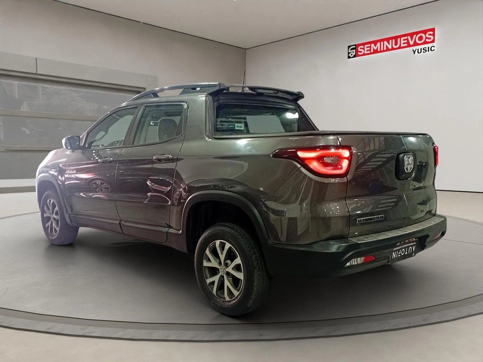 RAM 1000 1.8 BIG HORN NIGHT EDITION AT 2022 - Foto 3 de 12
