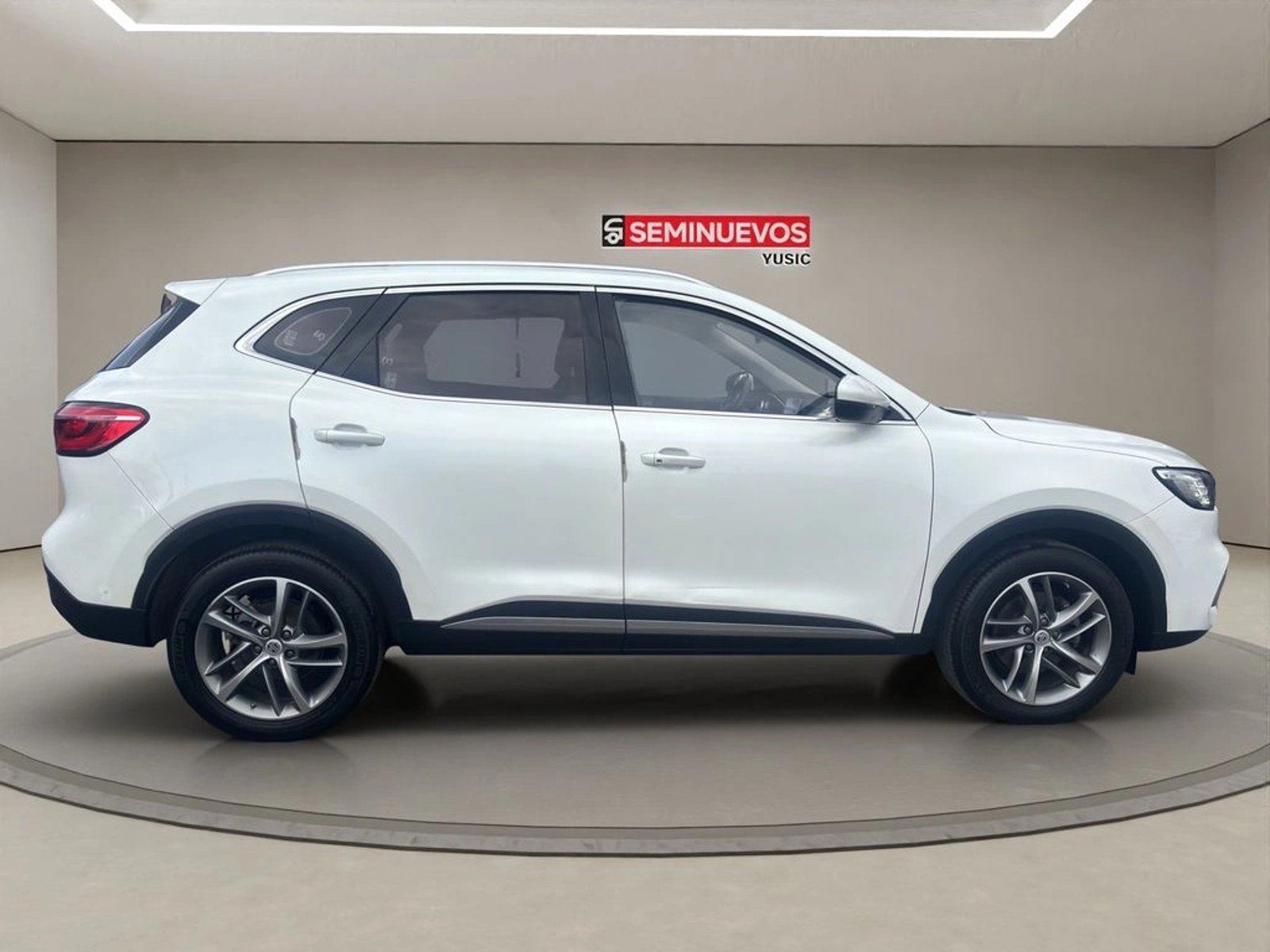 MG HS DELUXE MT 2023 - Foto 4 de 15
