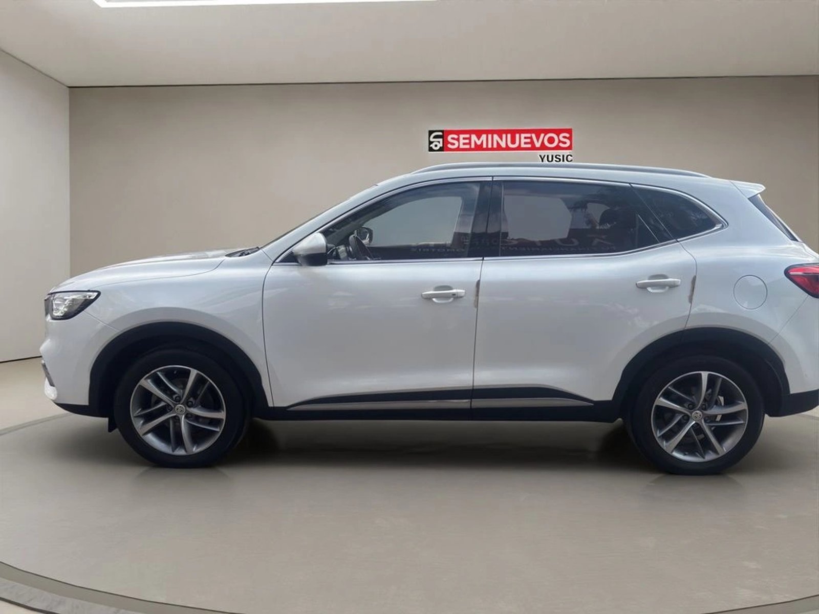 MG HS DELUXE MT 2023 - Foto 3 de 15