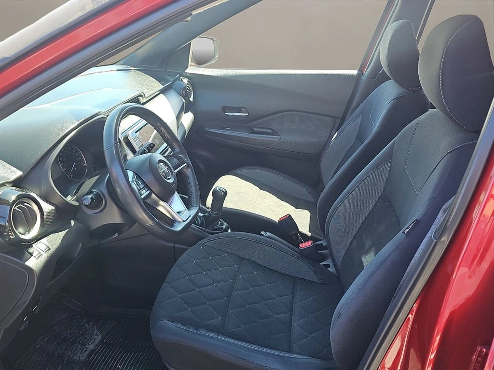 Nissan KICKS 1.6 ADVANCE MT 2018 - Imagen 12 de 13