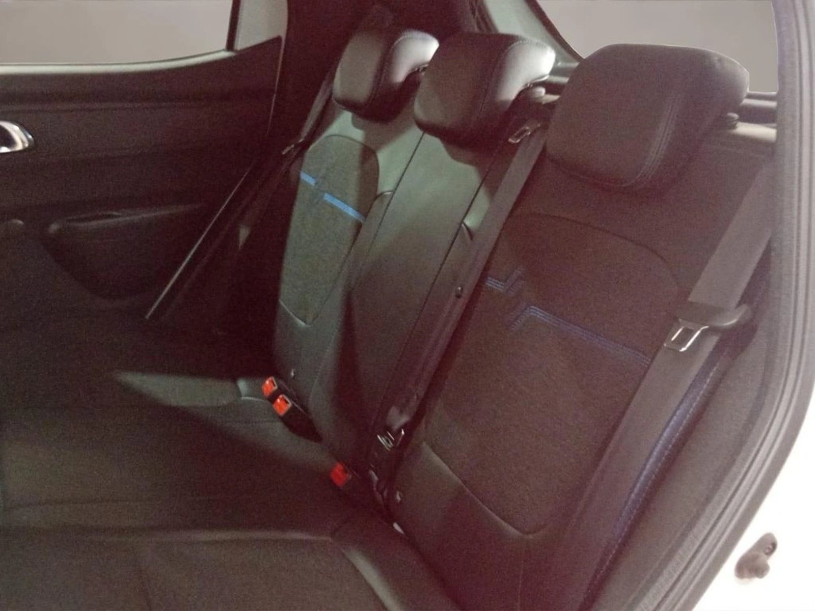 RENAULT KWID 1.0 ZEN 4X2 HB MT 5P 2023 - Imagen 7 de 10