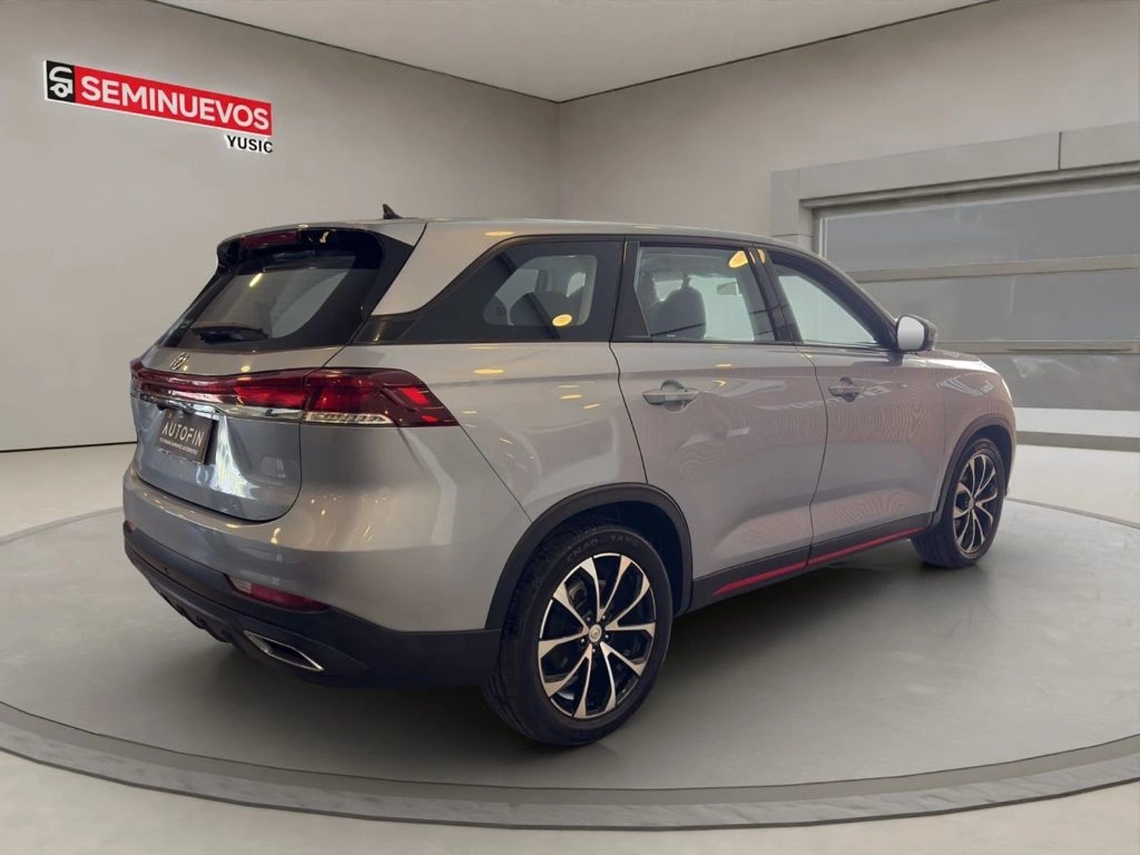 Changan X7 PLUS 1.5T LUXURY 4X2 MT 5P 2025 - Foto 5 de 11