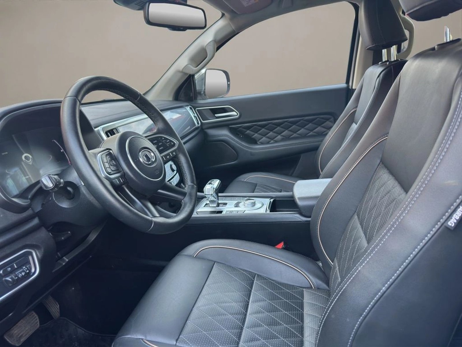Great Wall POER PLUS 2.0 PLUS ELITE MT 4X4 DIESEL 2025 - Imagen 12 de 19