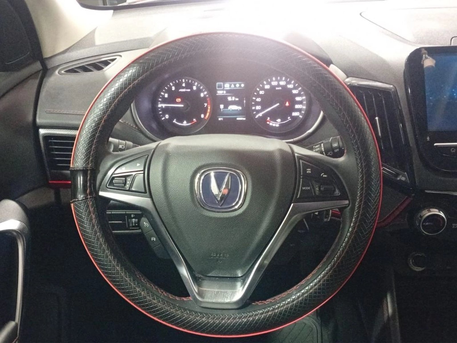 Changan CS55 1.5 LUXURY MT (2023) 2023 - Imagen 8 de 11