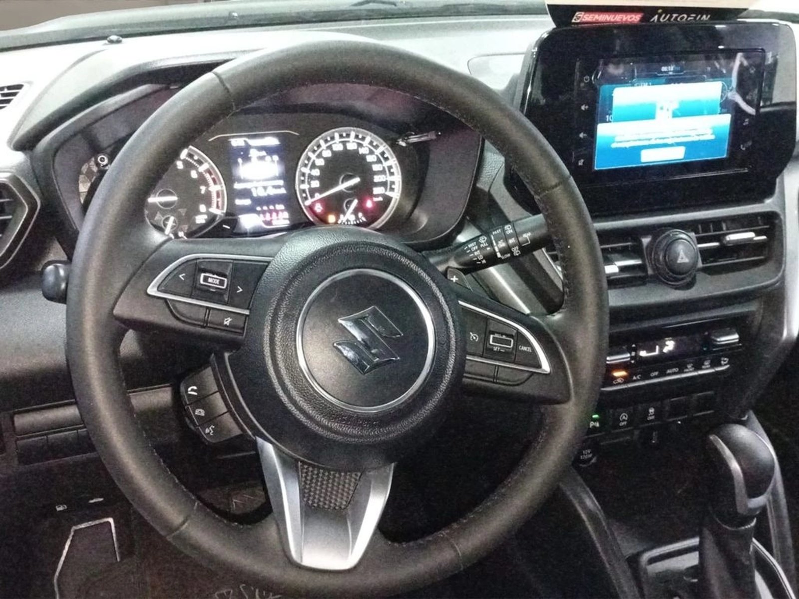 SUZUKI GRAND VITARA 1.5 GL HYBRID 4X2 AT 5P 2025 - Imagen 14 de 19