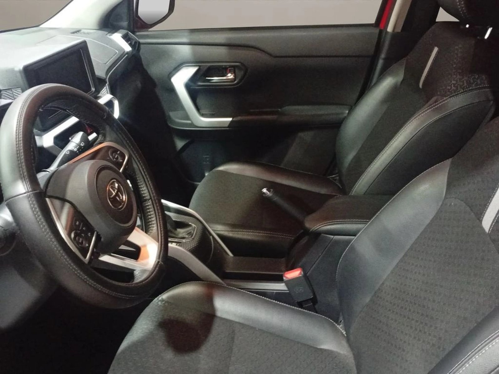 TOYOTA RAIZE 1.2 E MT 2025 - Imagen 9 de 14