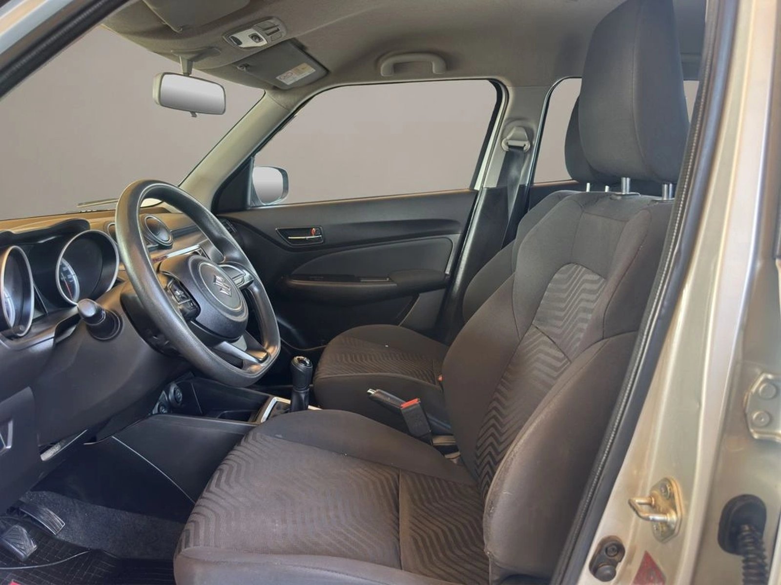 Suzuki SWIFT 1.2 GL MT 2024 - Imagen 9 de 19