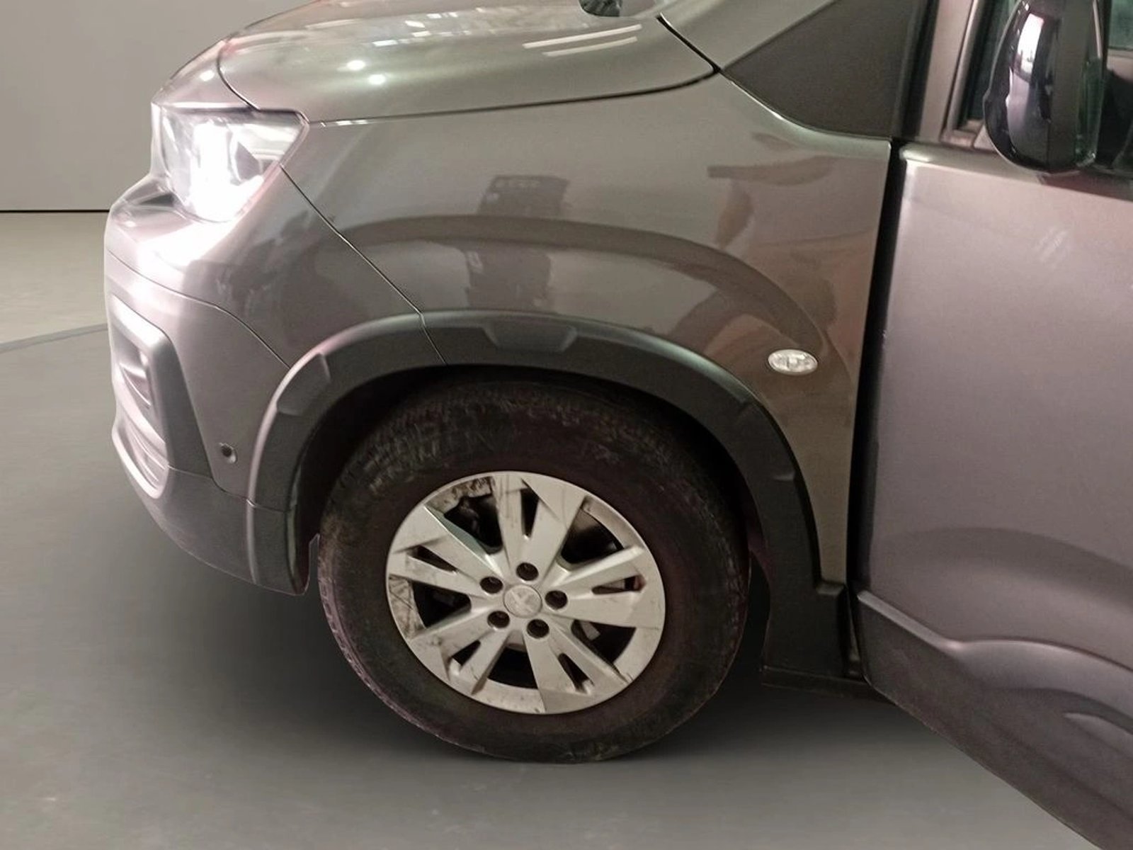 Peugeot RIFTER 1.2 ALLURE PURETECH 130 AT 2021 - Imagen 14 de 15