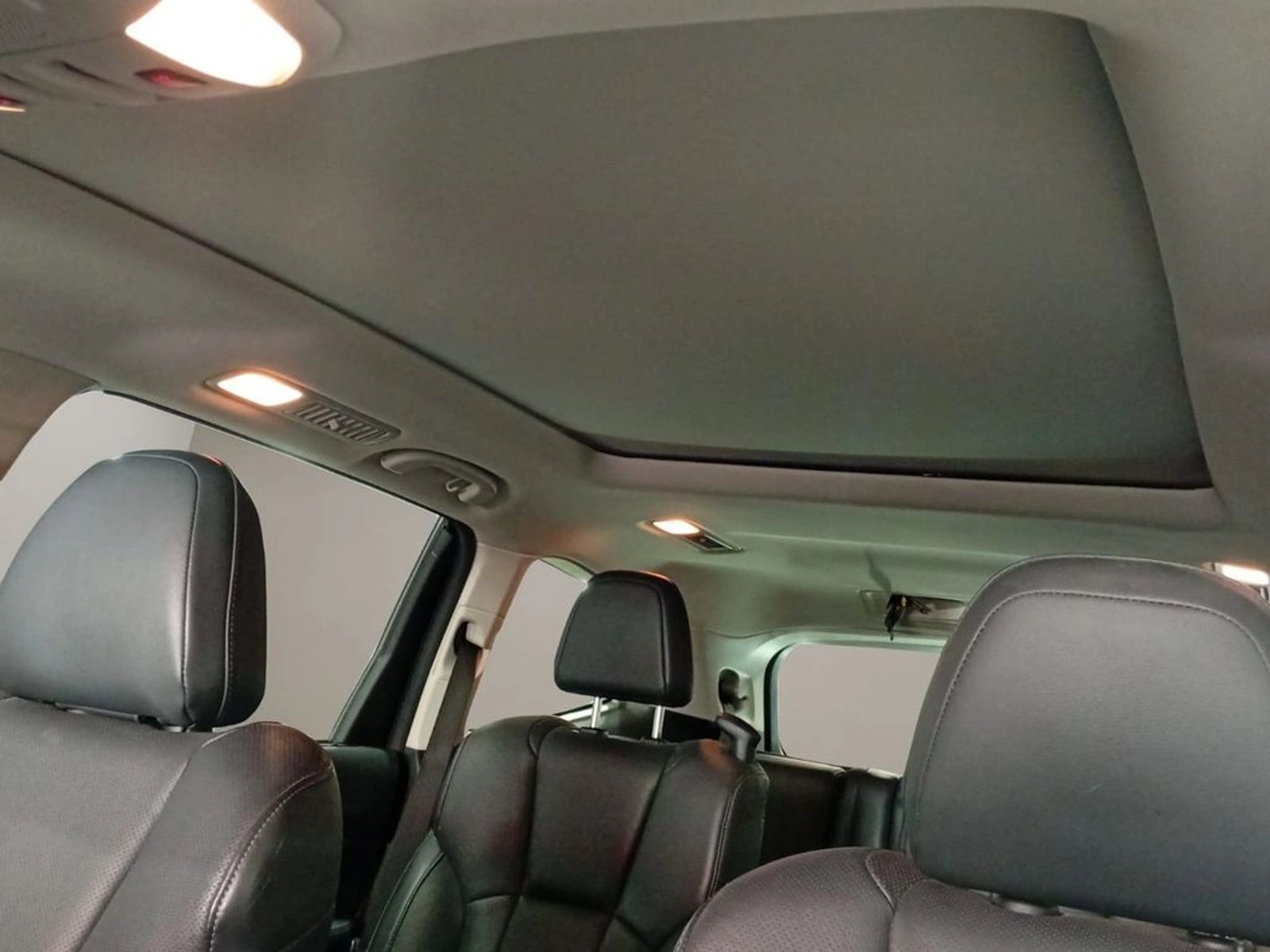 Subaru EVOLTIS 2.4T TOURING GARDX AWD CVT AT 5P 2023 - Imagen 9 de 15