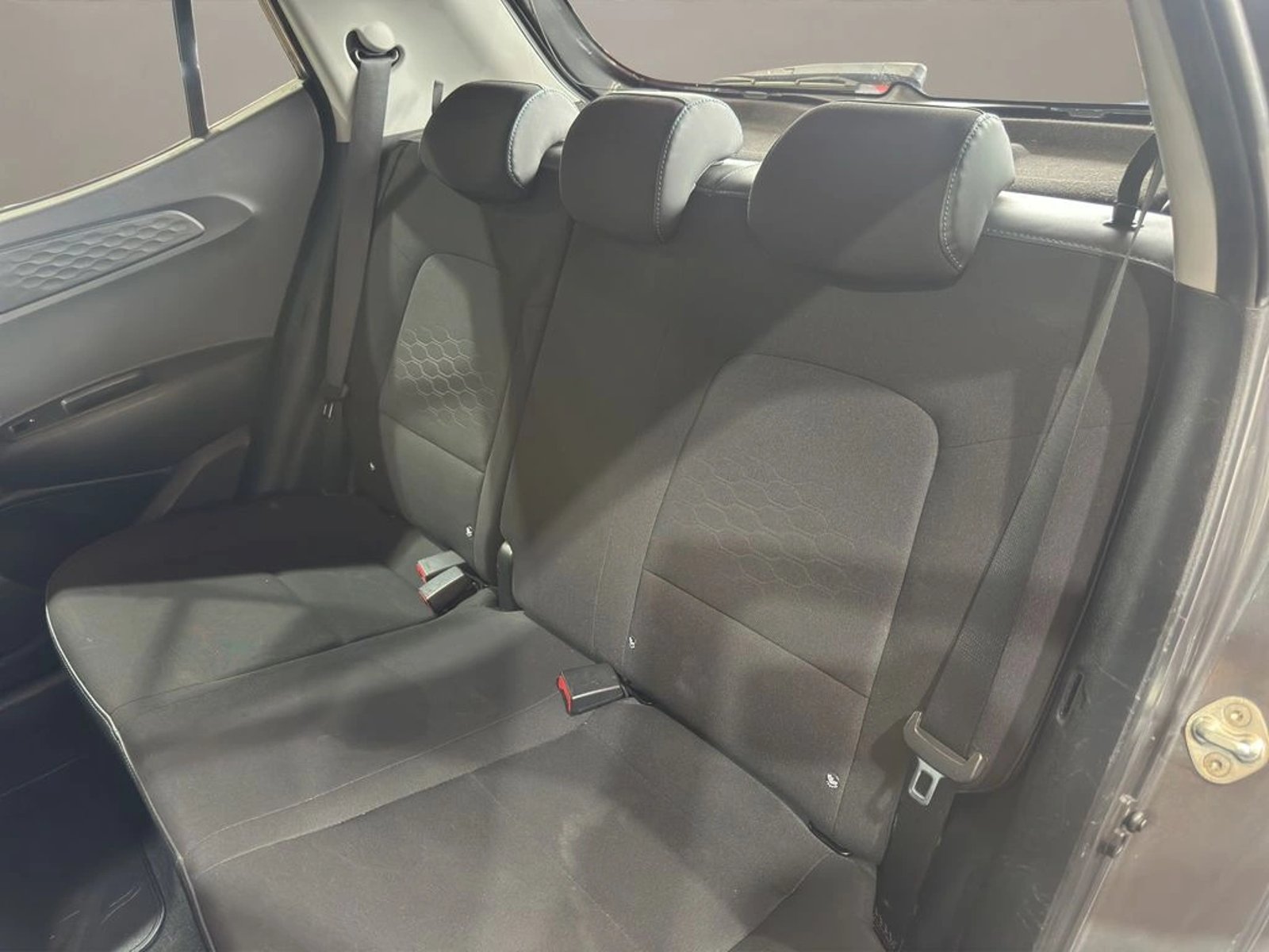 HYUNDAI GRAND I10 1.2 AI3 SDN PLUS MT 2023 - Imagen 13 de 19