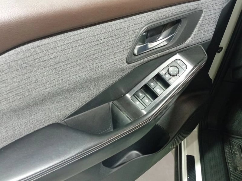Nissan X-TRAIL 1.5T HEV ADVANCE AT 4X4 2023 - Imagen 14 de 16