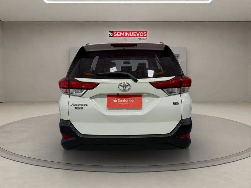 Toyota RUSH 1.5 XLI AT 2022 - Imagen 4 de 11