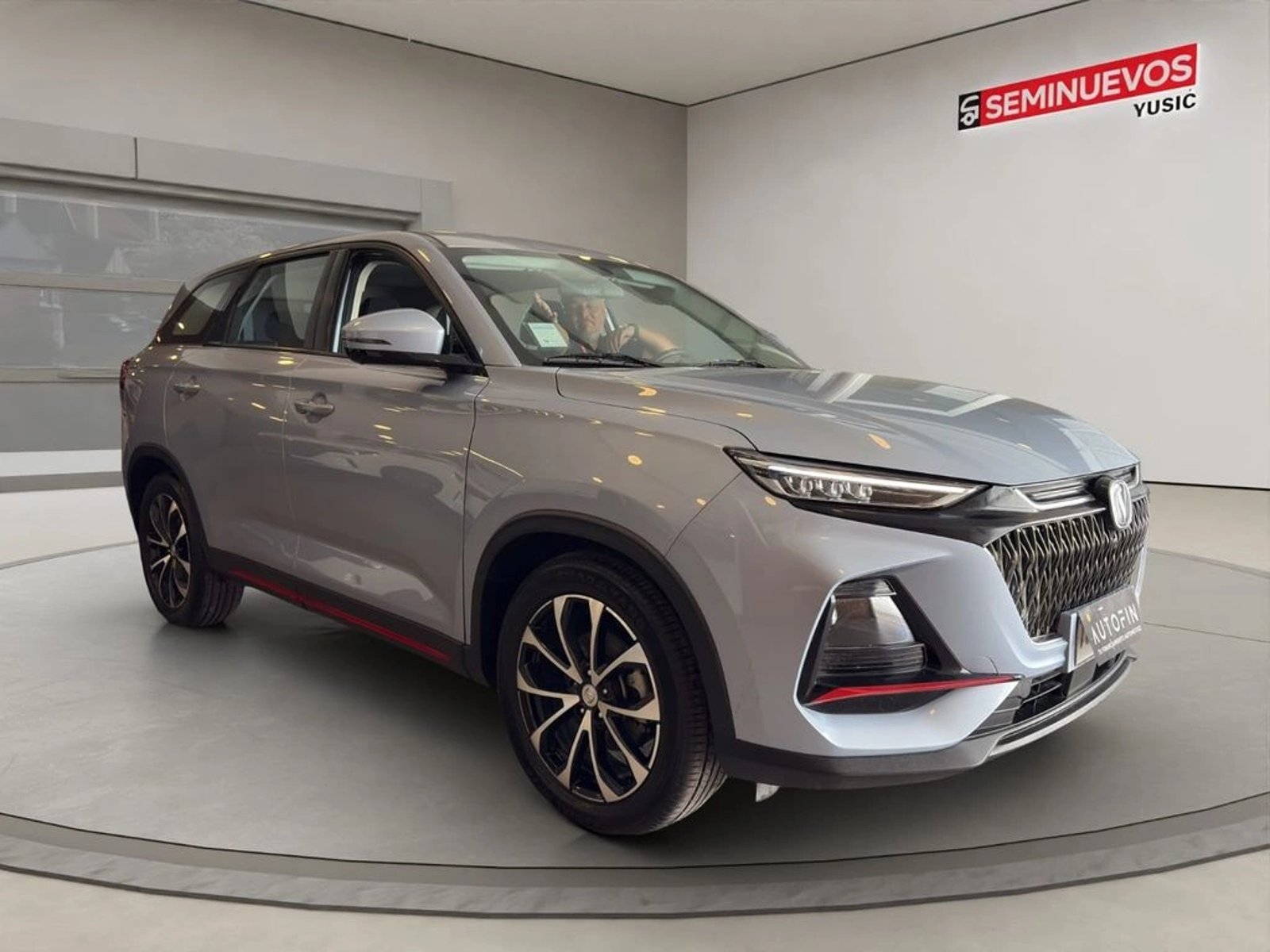 Changan X7 PLUS 1.5T LUXURY 4X2 MT 5P 2025 - Imagen 3 de 11