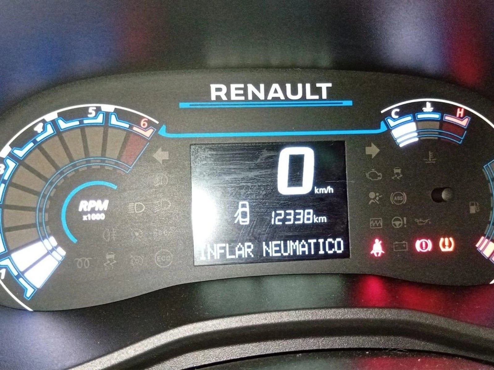 RENAULT KWID 1.0 ZEN 4X2 HB MT 5P 2023 - Imagen 8 de 10
