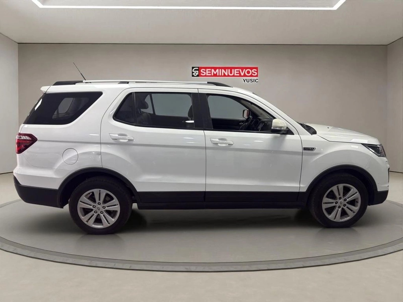 CHANGAN CX70 1.5T ELITE 4X2 AT 5P 2021 - Foto 4 de 18